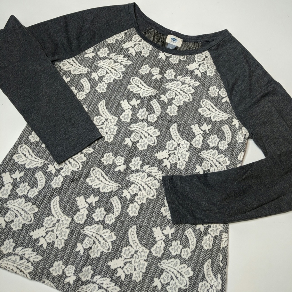 Old Navy Long Sleeved Tee